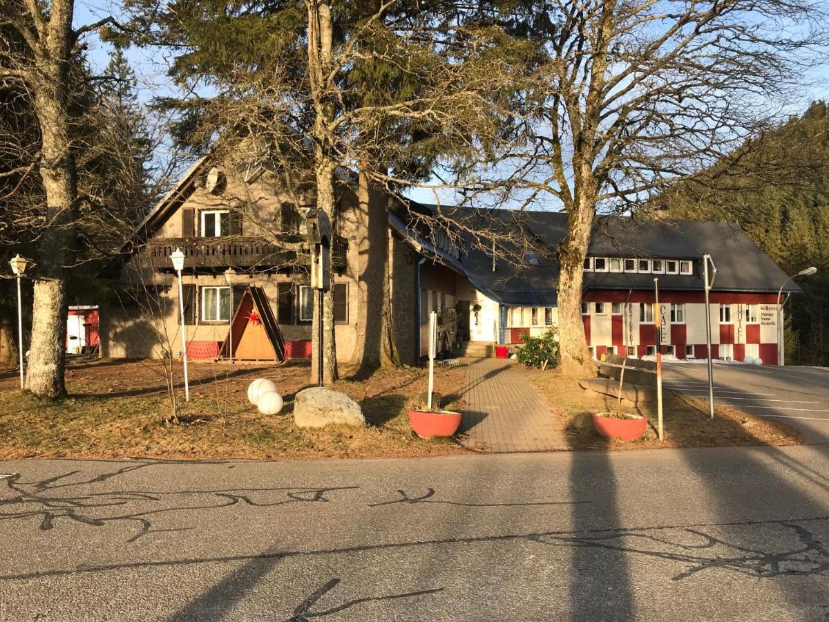 Waldhotel Auerhahn "Hochkopfhaus" Тодтнау Экстерьер фото